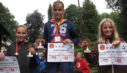 vyhlaseni-desetiboj-holky.jpg